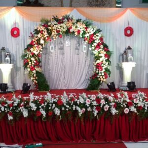 Grace and Grandeur in Every Flower on This Lavish Wedding Stage